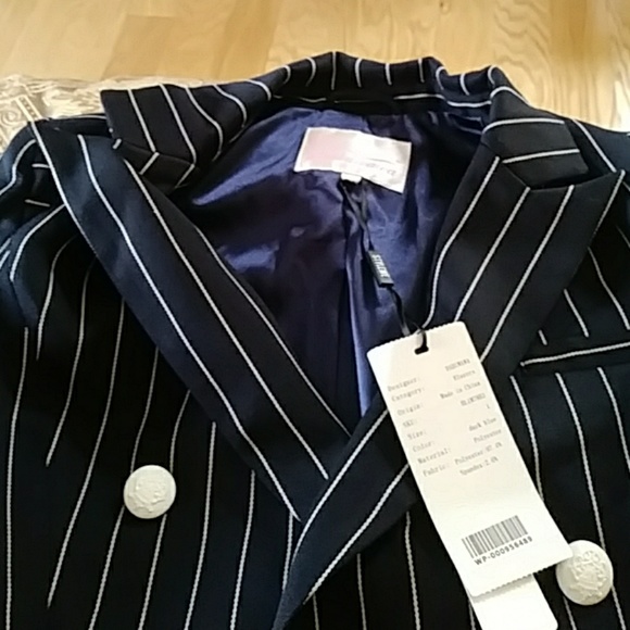 Jacket - Picture 5 of 8